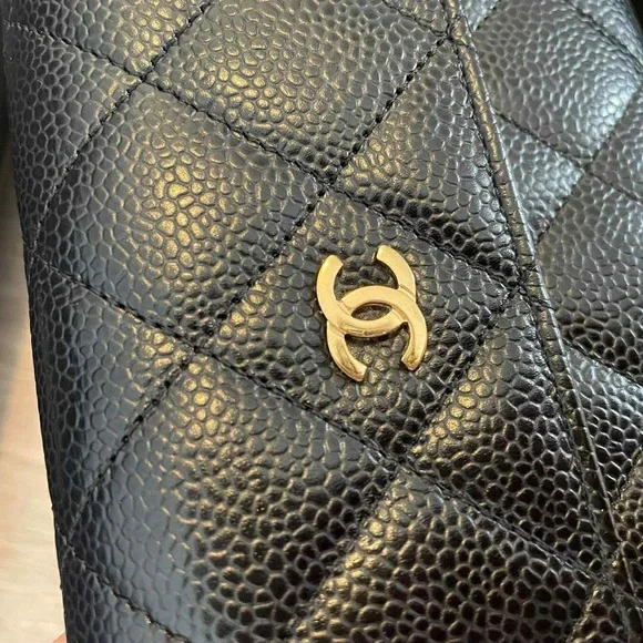 Chanel Black Quilted Leather Chain Bag (Sold on other platform) - Picture 8 of 15